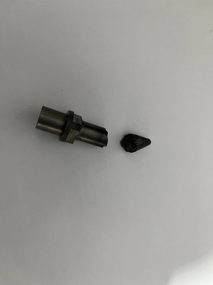 热熔钻断钻头原因